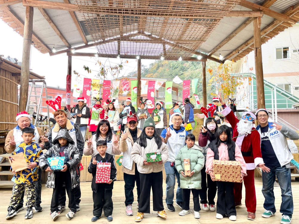 友達永續基金會號召「圓夢計畫」行動連續23年，由同仁凝聚內部愛心與資源送往偏鄉，累積為逾萬名兒童圓夢，實踐友達共創共好的永續精神。